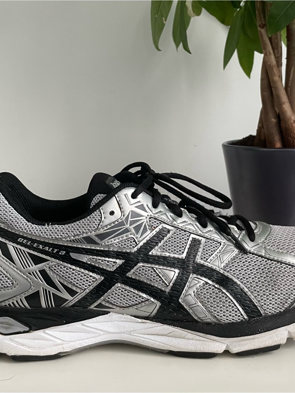 Men Size 11 Asics Gel-Exalt 3 Black Grey Running Shoes